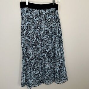𝅺joe Fresh l NWT Midi Skirt